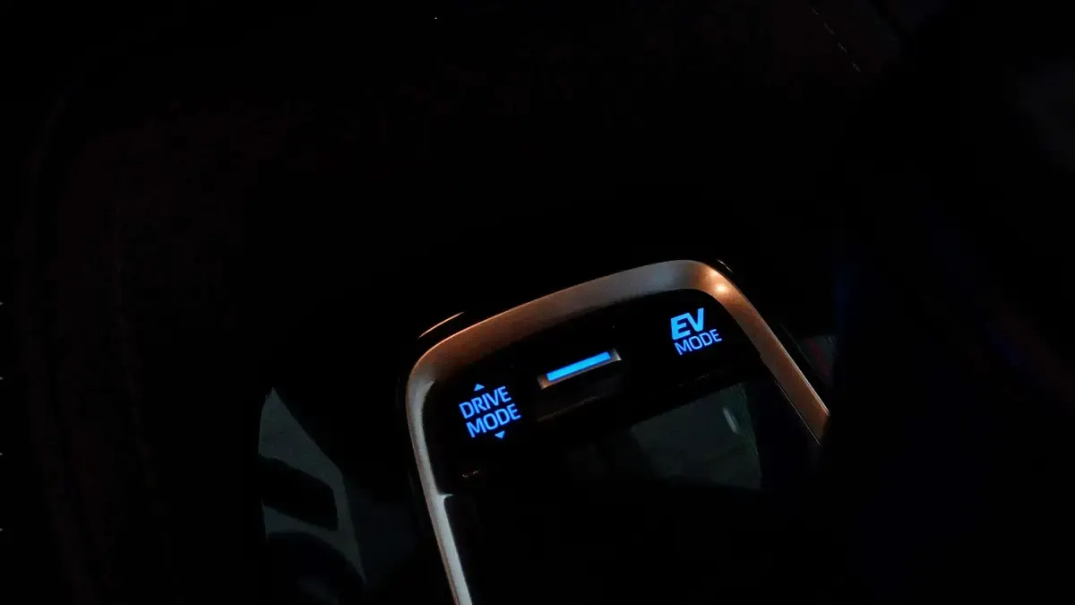 Używany Toyota Corolla Active 122 KM (89 kW) 2020 Biały Sedan/Limuzyna