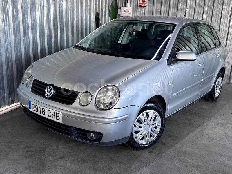 Gris / plata Usado 2005 VW Polo Highline Berlina | 4499 € (Precio justo) - Imagen 1/4