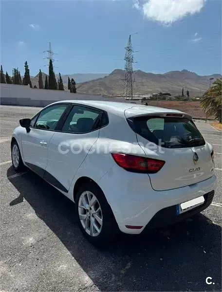 Usado Renault Clio IV LIMITED 75 CV (55 kW) 2017 Blanco Berlina