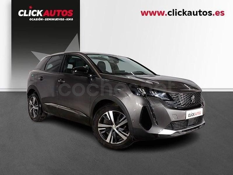Usado Peugeot 3008 Allure 130 CV (95 kW) 2022 Gris / plata SUV