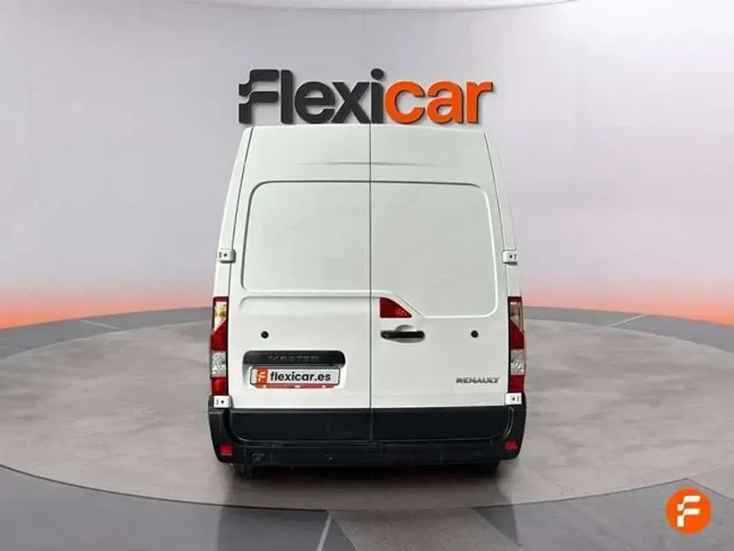 Usado Renault Master 150 CV (110 kW) 2024 Blanco Monovolumen