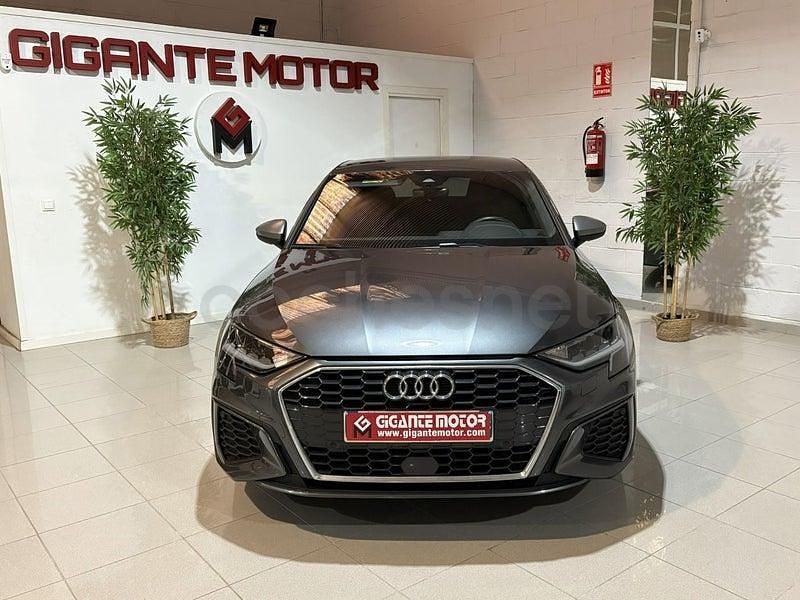 Usado Audi A3 S-Line 116 CV (85 kW) 2021 Gris / plata Berlina