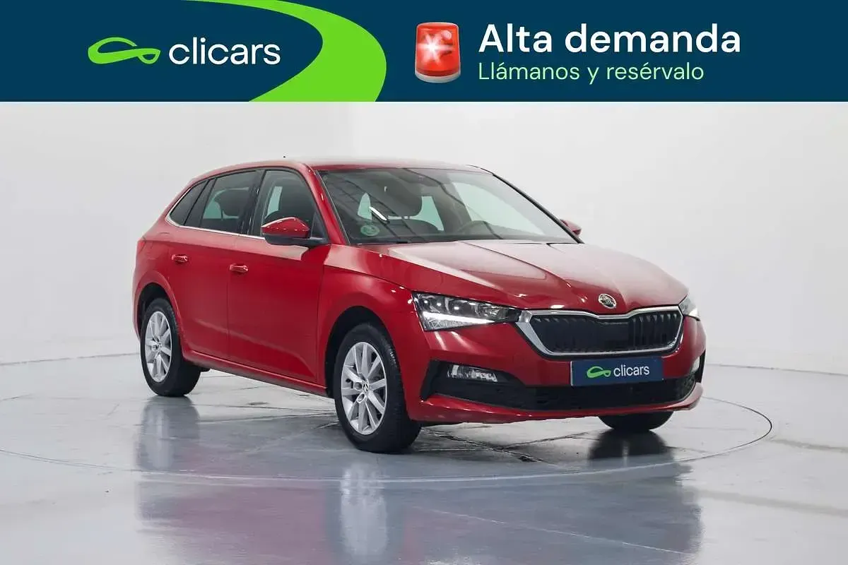Usado Skoda Scala 95 CV (69 kW) 2022 Rojo Utilitario