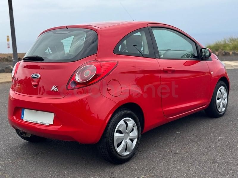 Usado Ford Ka 69 CV (50 kW) 2015 Rojo Berlina
