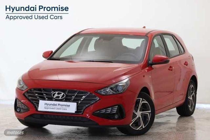 Engine red Usado 2024 Hyundai i30 Berlina | 19.900 € (Precio justo) - Imagen 1/4