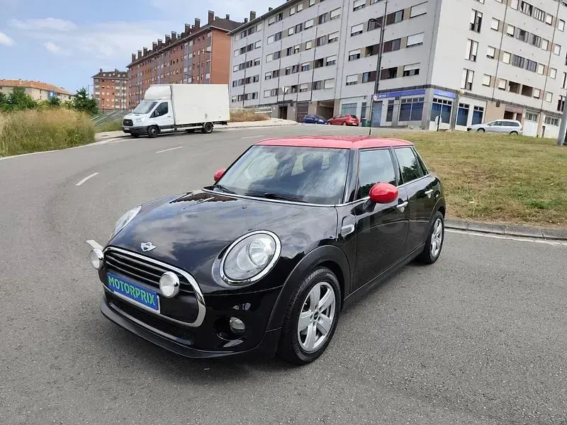 Usado Mini One D 95 CV (69 kW) 2017 Negro Utilitario