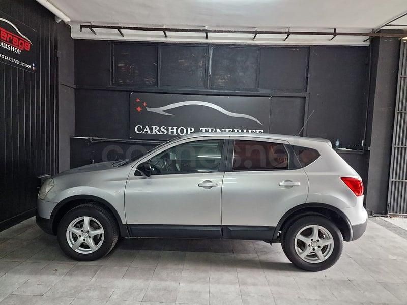Usado Nissan Qashqai Visia 140 CV (102 kW) 2010 Gris / plata SUV