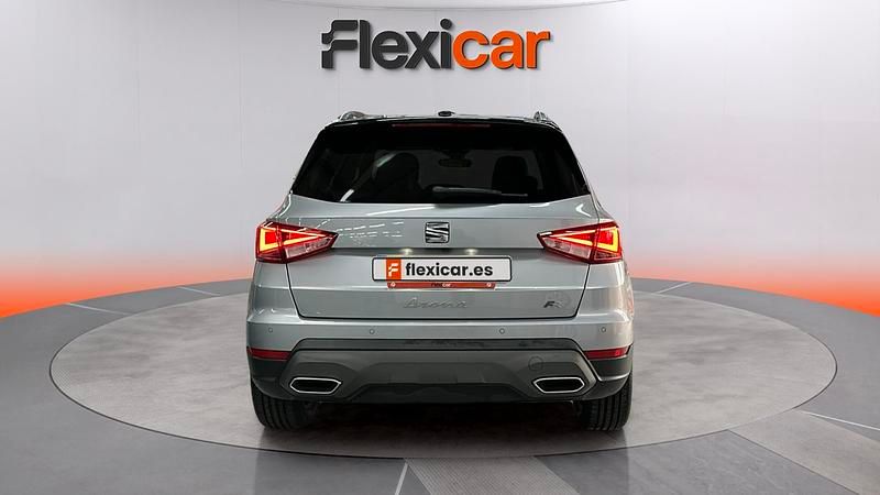 Usado Seat Arona FR 110 CV (80 kW) 2024 Gris SUV