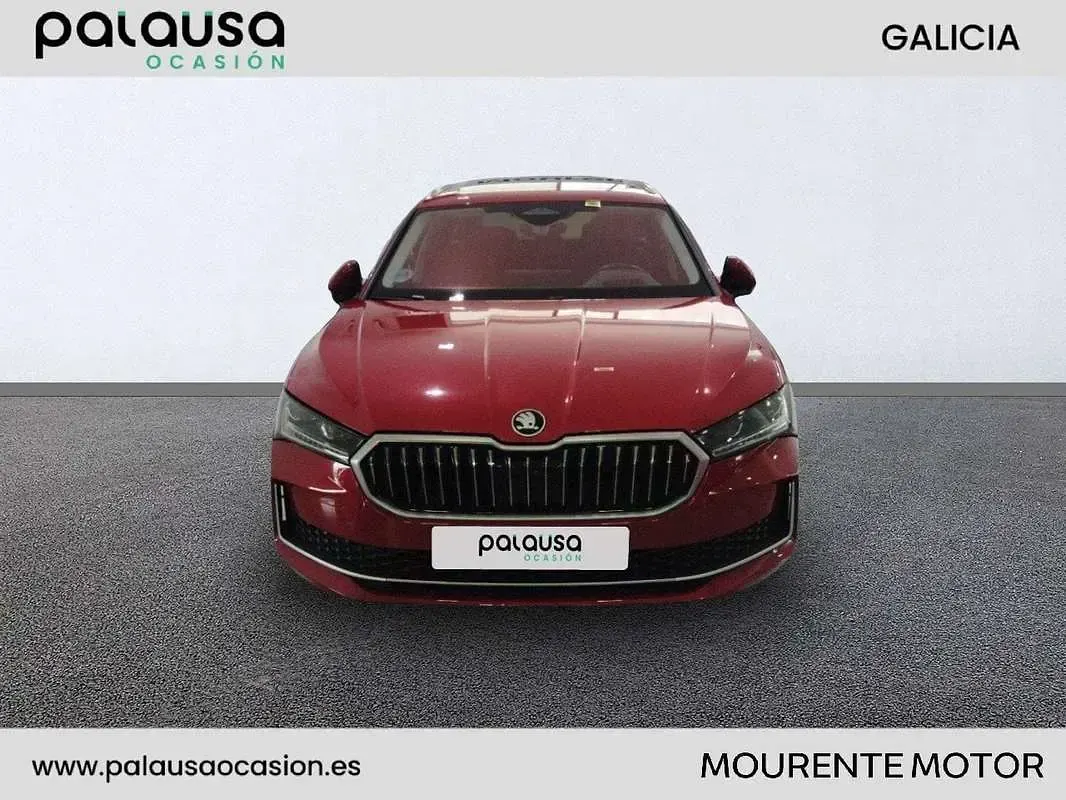 Usado Skoda Superb LAURIN & KLEMENT 150 CV (110 kW) 2024 Rojo Familiar