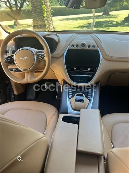 Usado Aston Martin DBX 550 CV (404 kW) 2021 Verde SUV