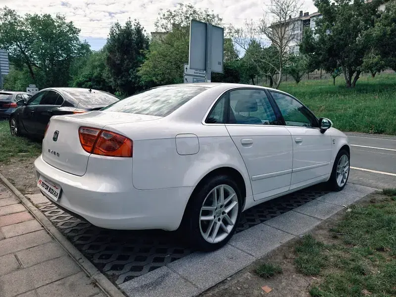 Occasion Seat Exeo Style 143 PK (105 kW) 2012 Wit Sedan
