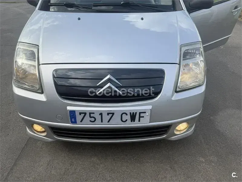 Usado Citroën C2 70 CV (51 kW) 2004 Gris / plata Utilitario