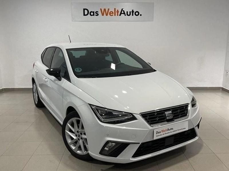 Usado Seat Ibiza FR 110 CV (80 kW) 2022 Blanco Utilitario