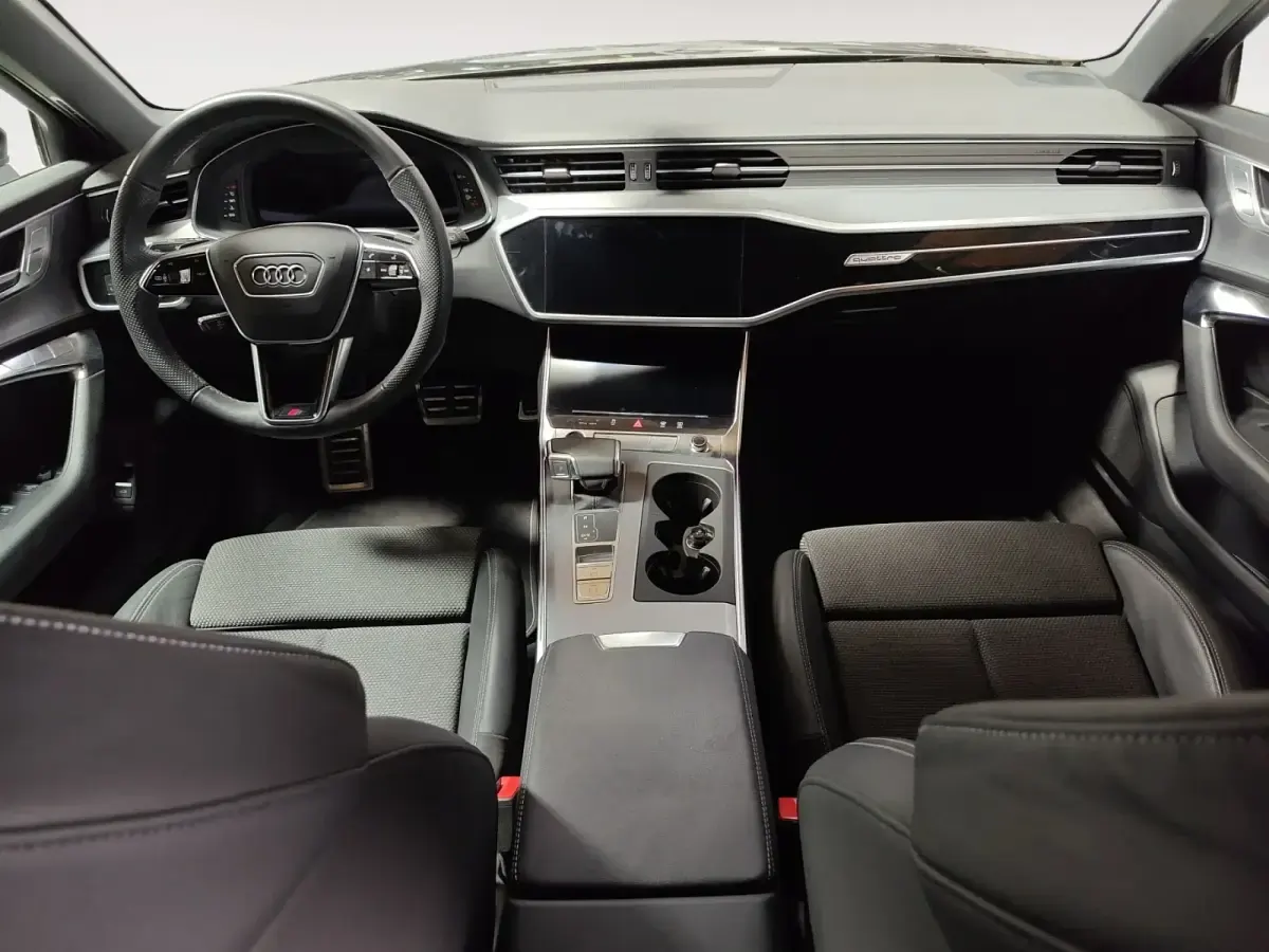 Usado Audi A6 Advanced 245 CV (180 kW) 2025 Negro Familiar