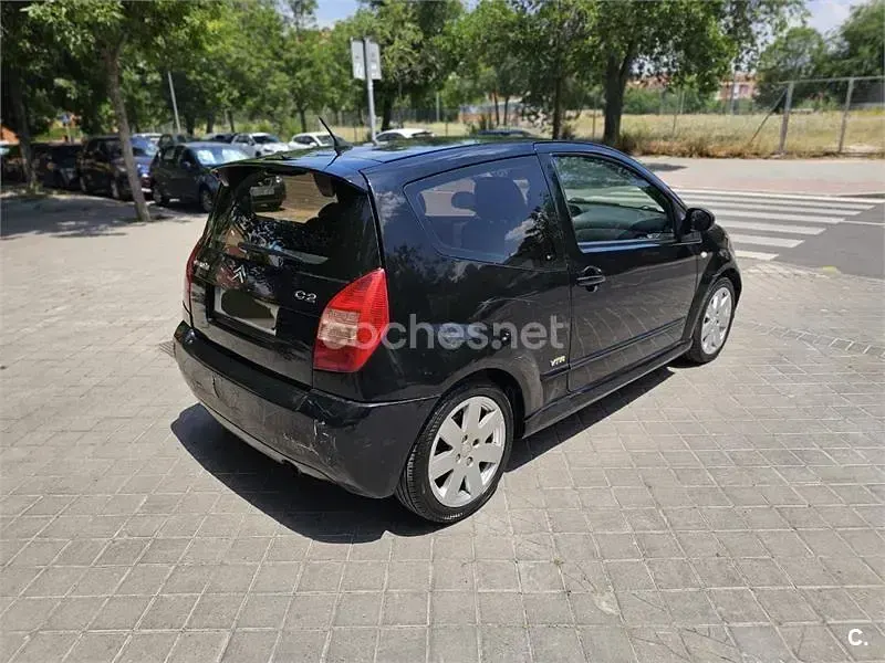 Usado Citroën C2 VTR Sport 75 CV (55 kW) 2004 Negro Utilitario