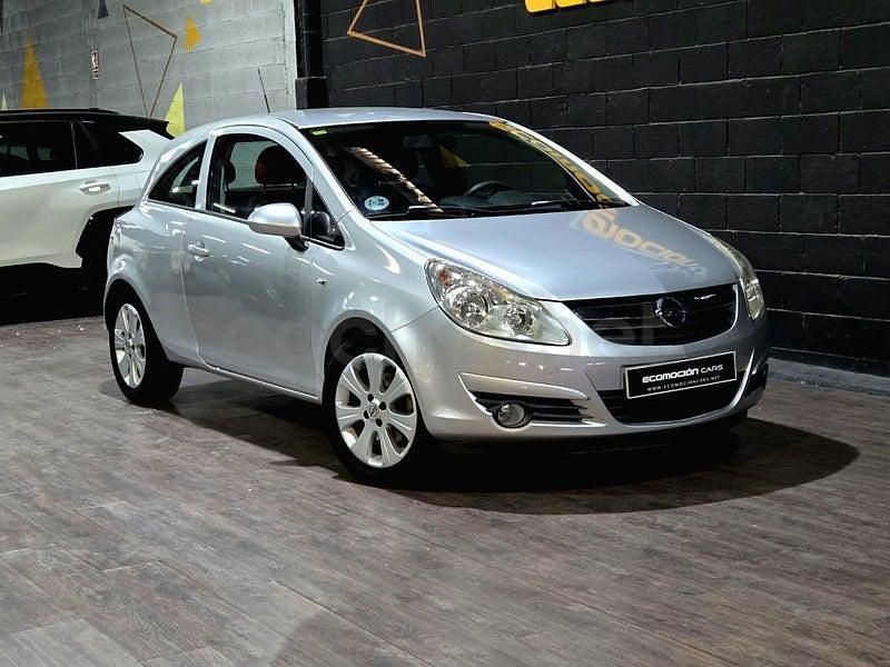 Usado Opel Corsa 90 CV (66 kW) 2008 Gris / plata Utilitario
