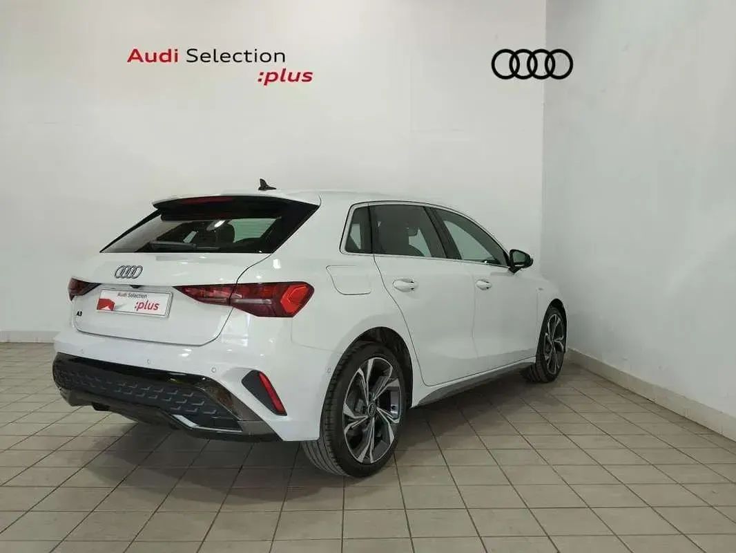 Usado Audi A3 Sportback e-tron S-Line 204 CV (150 kW) 2025 Blanco Utilitario
