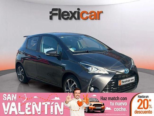 Gris Usado 2020 Toyota Yaris Hybrid Berlina | 17.390 € (Precio justo) - Imagen 1/4