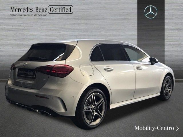 Usado Mercedes A250 AMG line 218 CV (160 kW) 2023 Plateado Berlina