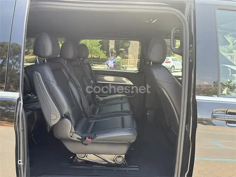 Usado Mercedes V300 Avantgarde 239 CV (175 kW) 2026 Negro Monovolumen
