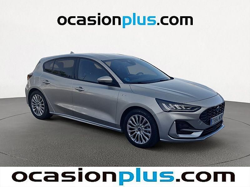 Usado Ford Focus ST-Line 125 CV (91 kW) 2023 Gris plata Utilitario