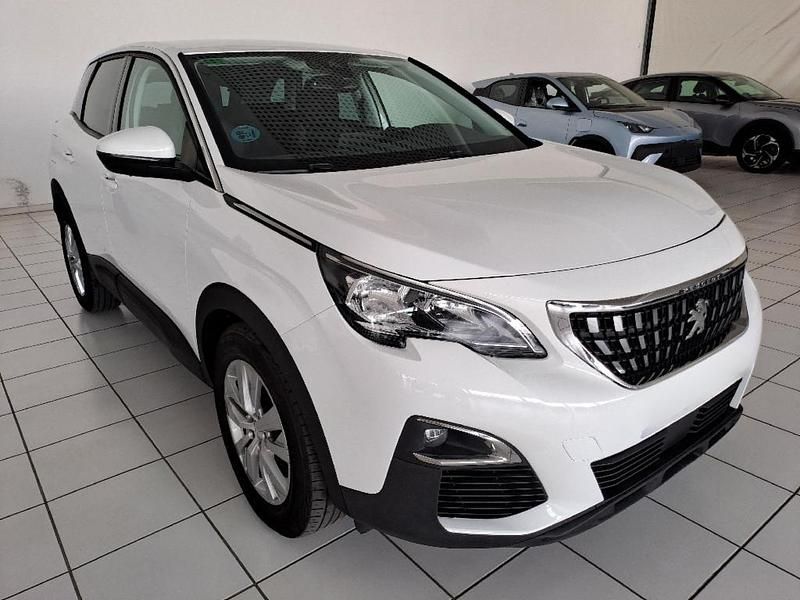 Usado Peugeot 3008 Active 130 CV (95 kW) 2017 Blanco SUV