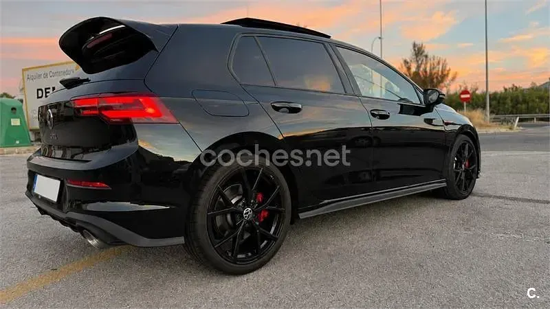 Usado VW Golf VIII GTI Clubsport 301 CV (221 kW) 2024 Negro Berlina