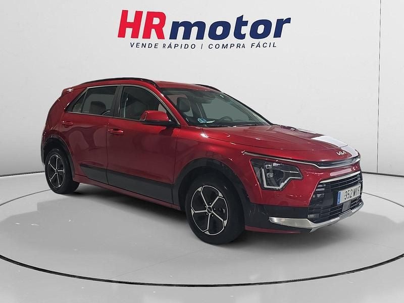 Usado Kia Niro 131 CV (96 kW) 2025 Rojo SUV