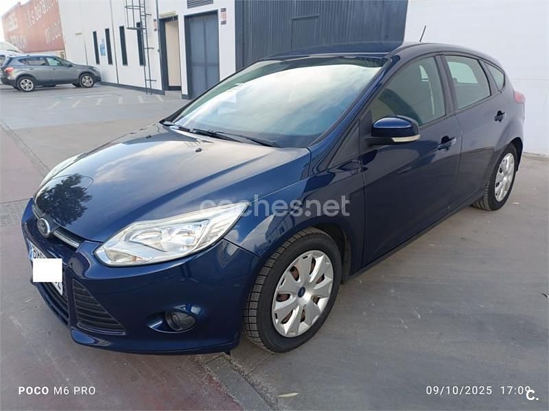 Azul Usado 2012 Ford Focus Trend Berlina | 6900 € (Precio justo) - Imagen 1/4