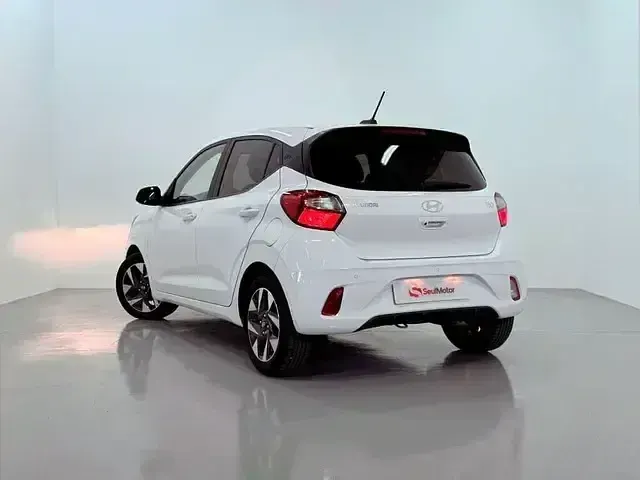 Usado Hyundai i10 64 CV (47 kW) 2025 Blanco Utilitario