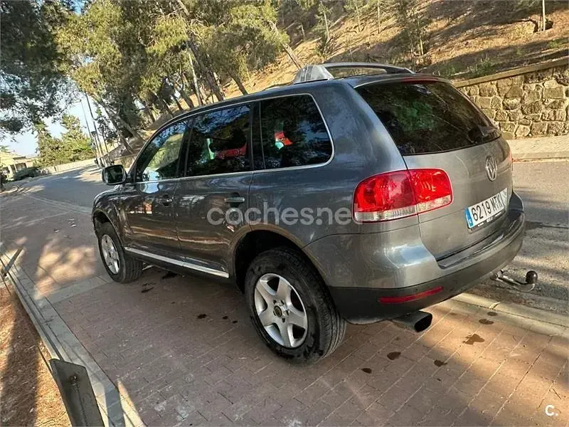 Używany VW Touareg R 174 KM (127 kW) 2004 Szary SUV