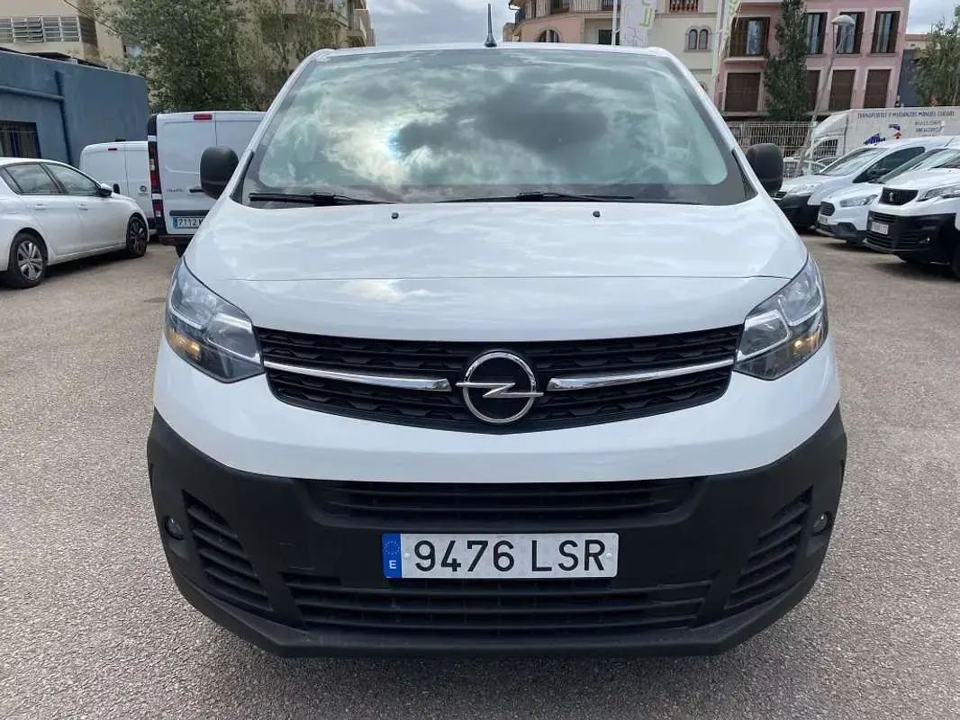 Usado Citroën Jumpy Comfort 120 CV (88 kW) 2021 Blanco Monovolumen