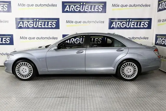Usado Mercedes S600L 517 CV (380 kW) 2006 Gris / plata Berlina