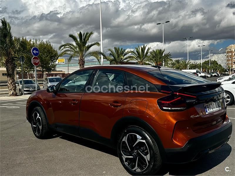 Usado Citroën C4 Feel 130 CV (95 kW) 2021 Marrón Berlina