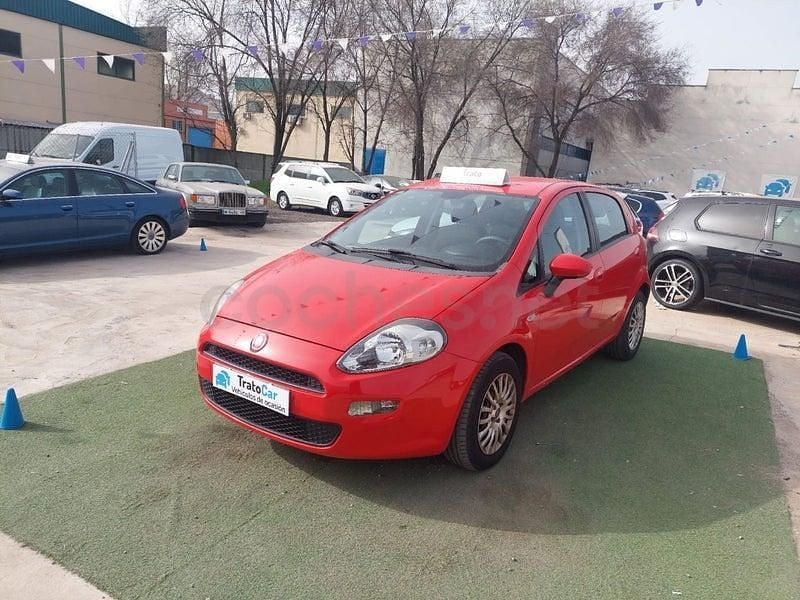 Käytetty Fiat Punto Pop 69 HP (50 kW) 2013 Punainen Viistoperä