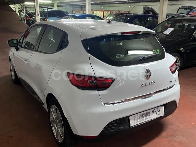 Usado Renault Clio IV Expression 90 CV (66 kW) 2014 Blanco Berlina