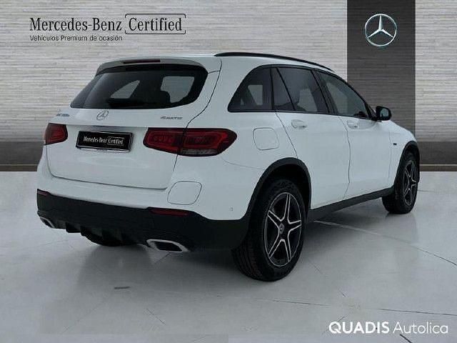 Usado Mercedes GLC300e 320 CV (235 kW) 2021 Blanco polar