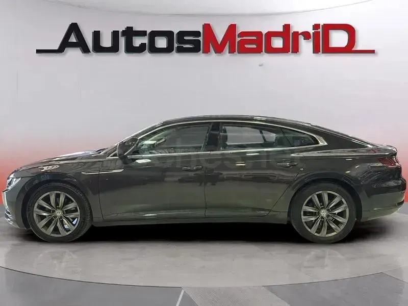 Usado VW Arteon 150 CV (110 kW) 2020 Gris / plata Berlina