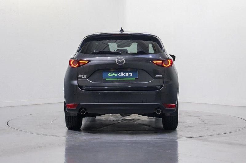 Usado Mazda CX-5 Sky 194 CV (142 kW) 2018 Gris / plata SUV
