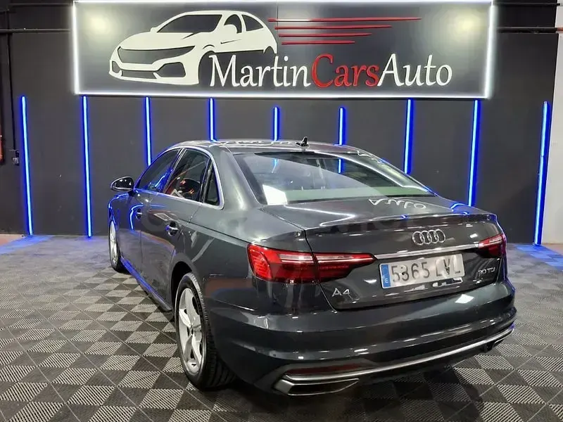 Usado Audi A4 Advanced Plus 136 CV (100 kW) 2021 Beige Berlina