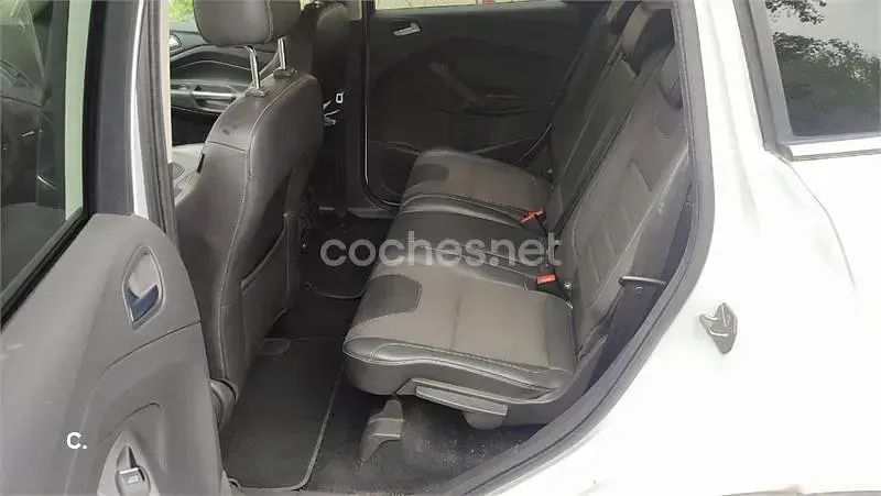 Usado Ford Kuga Titanium 120 CV (88 kW) 2015 Blanco SUV