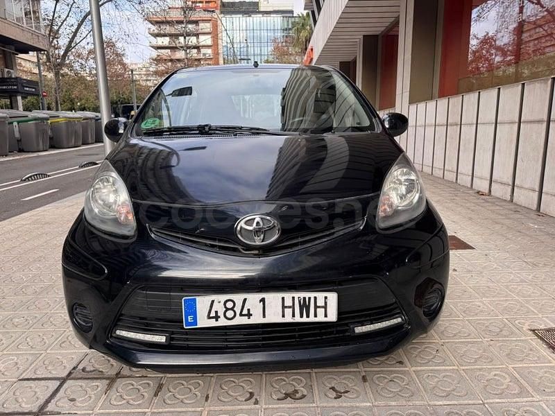 Usado Toyota Aygo City 68 CV (50 kW) 2014 Negro Utilitario