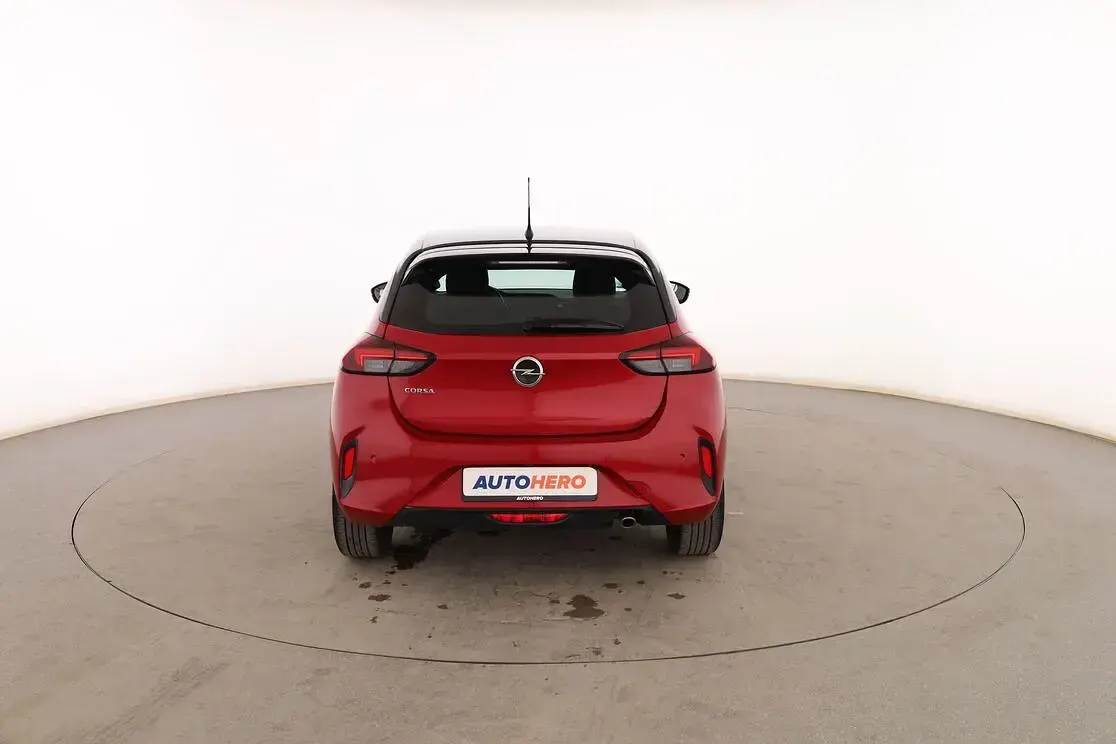 Usado Opel Corsa GS Line 101 CV (74 kW) 2022 Rojo Utilitario