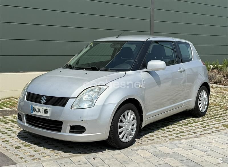 Gris / plata Usado 2007 Suzuki Swift GLX Berlina | 2990 € (Buen precio) - Imagen 1/4