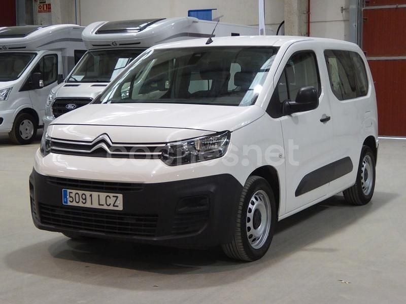Usado Citroën Berlingo Live 102 CV (75 kW) 2020 Blanco Monovolumen