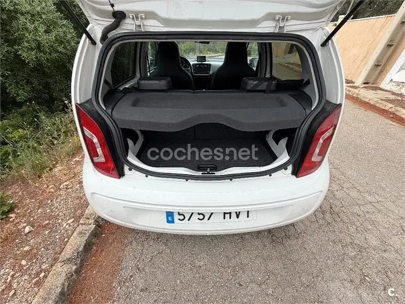 Usado VW up! high up! 75 CV (55 kW) 2014 Blanco Utilitario