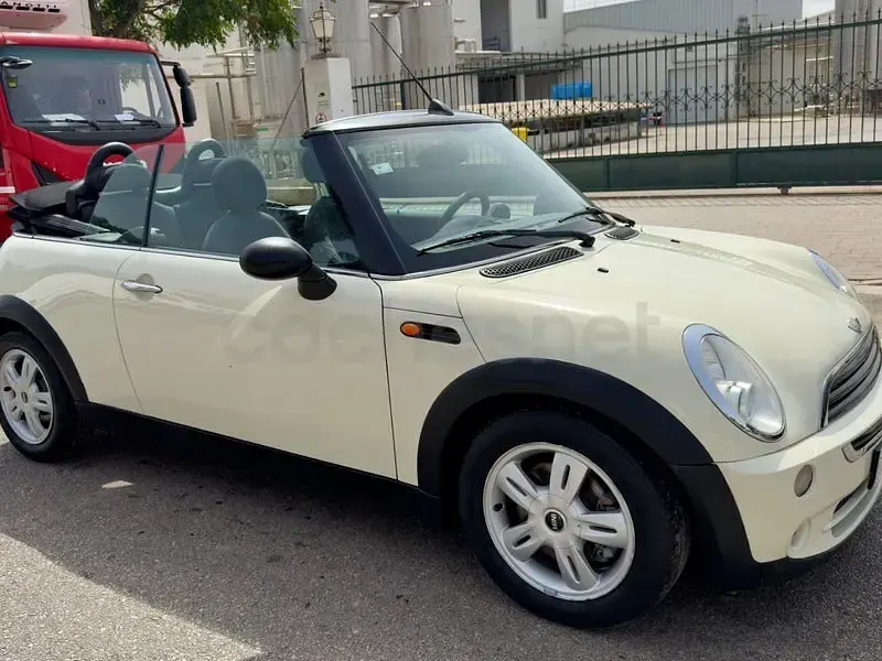 Usado Mini One Cabriolet 90 CV (66 kW) 2007 Blanco Descapotable