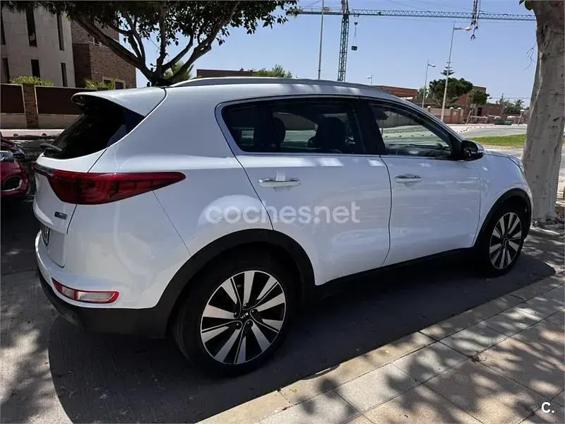 Usado Kia Sportage 115 CV (84 kW) 2018 Blanco SUV