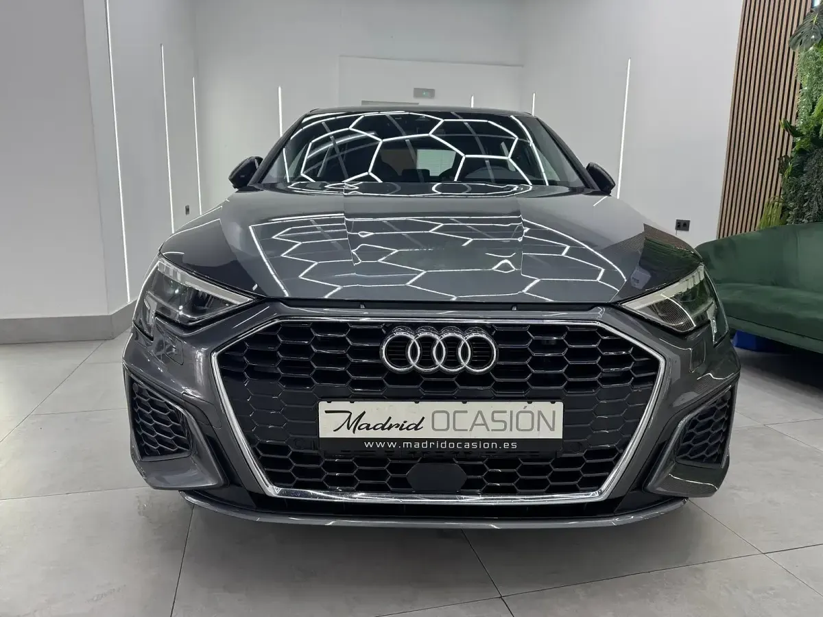 Usado Audi A3 Sportback e-tron S-Line 204 CV (150 kW) 2023 Gris Utilitario