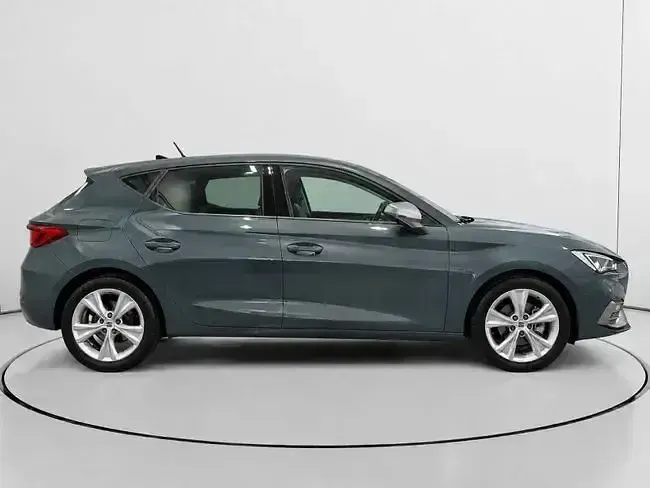 Usado Seat Leon FR 150 CV (110 kW) 2025 Azul Berlina